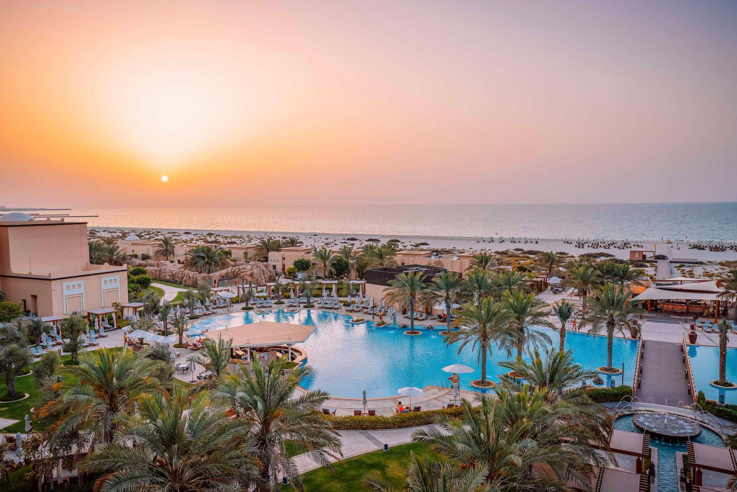 10 reasons to spend Valentine&#8217;s Day at Saadiyat Rotana Resort &#038; Villas