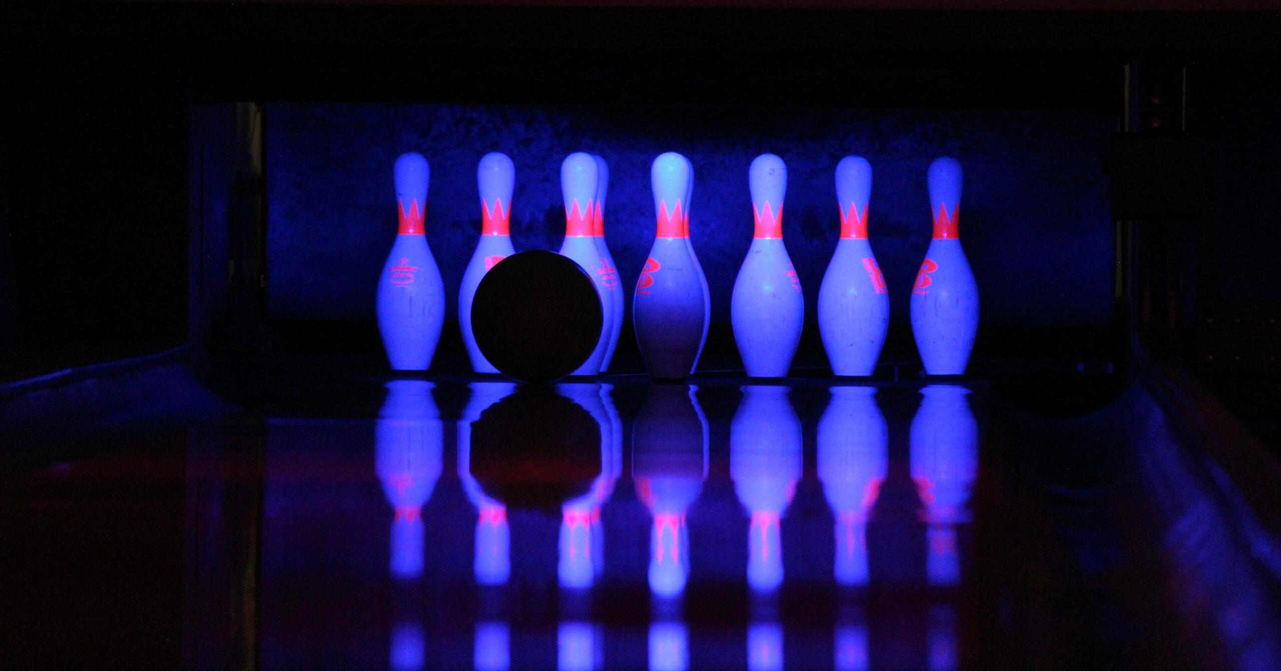 Enjoy bowling and billiards at The Round in Jeddah