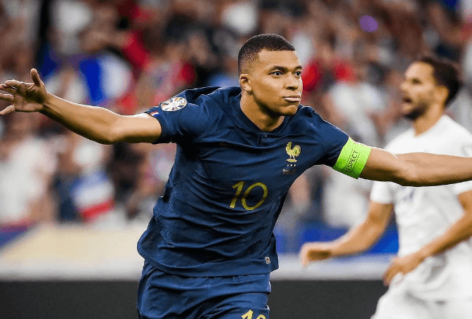 Will footballer Kylian Mbappé accept Saudi Arabia’s €300m bid?