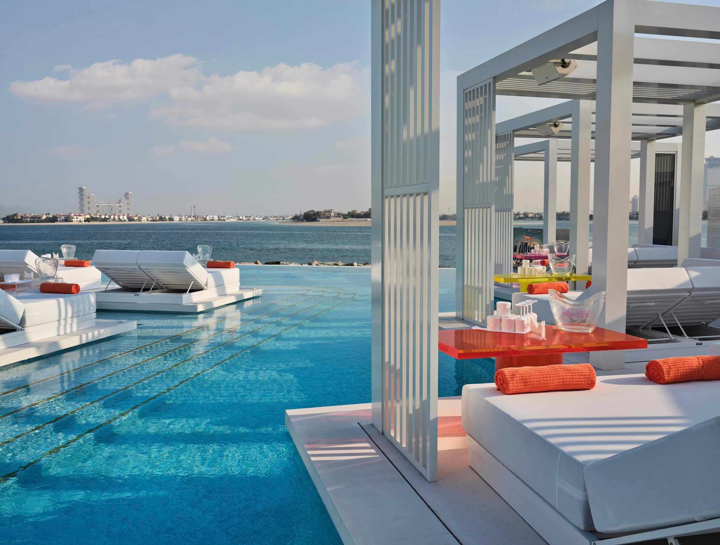 FACT Review: BCH:CLB is swimming to success at W Dubai – The Palm 