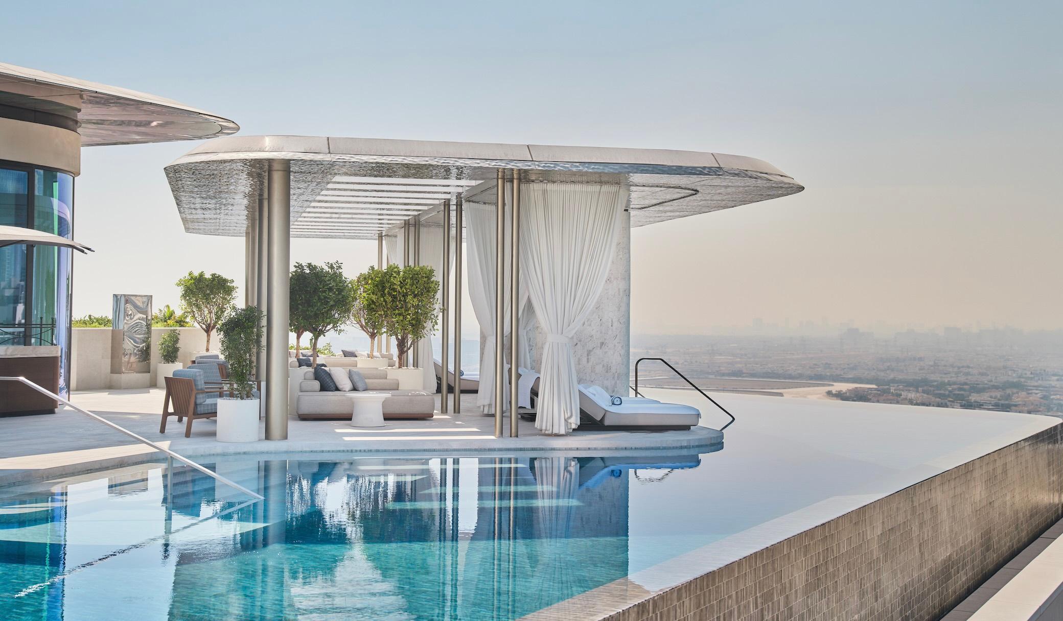 Twilight Tipples: High Society in The Lana, Dorchester Collection