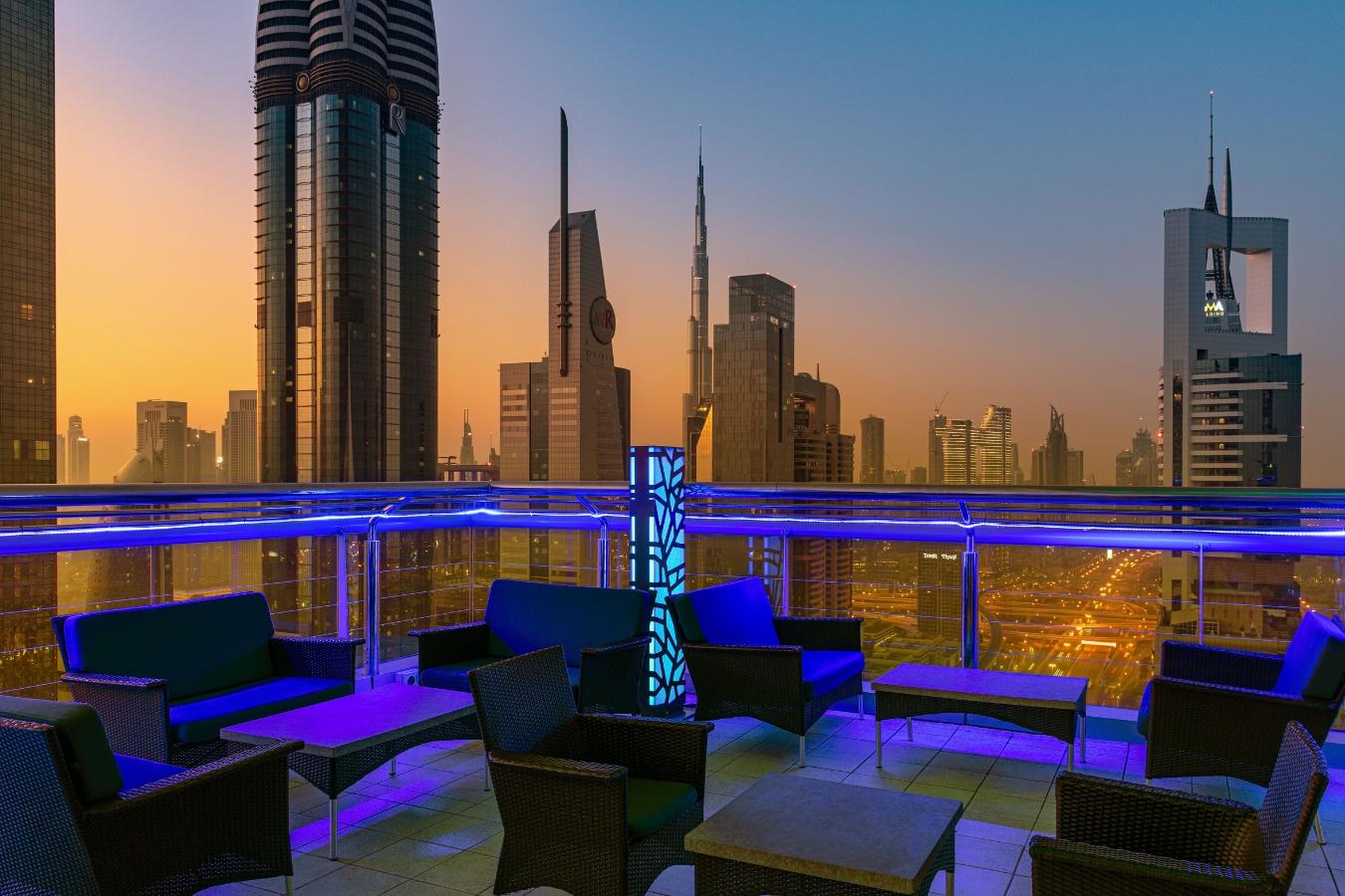 Level 43 Sky Lounge unveils a weekly nightlife calendar