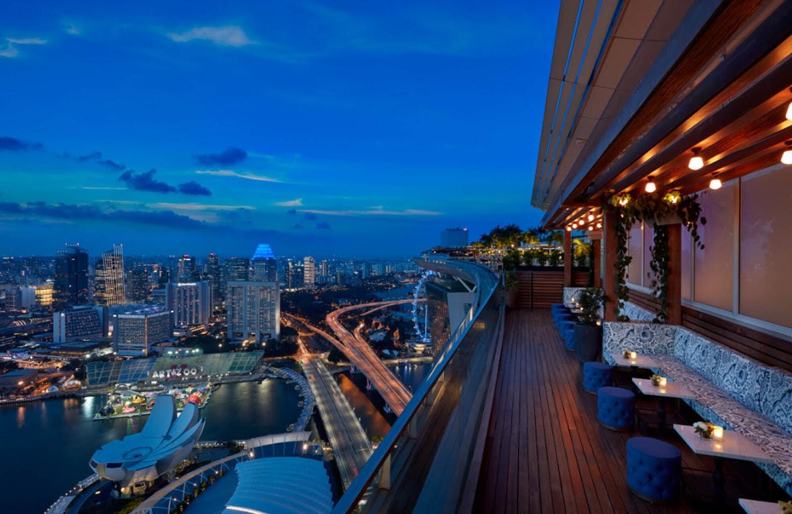 25 Rooftop Restaurants and Bars in Singapore With Incredible Views