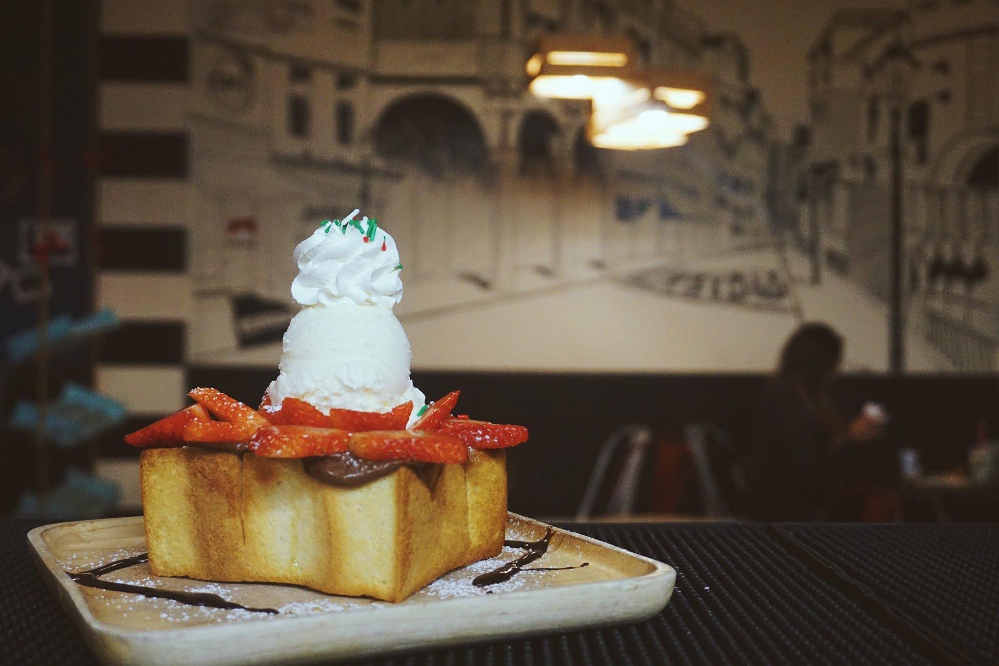 Best Foodie Cities & Areas in the UAE