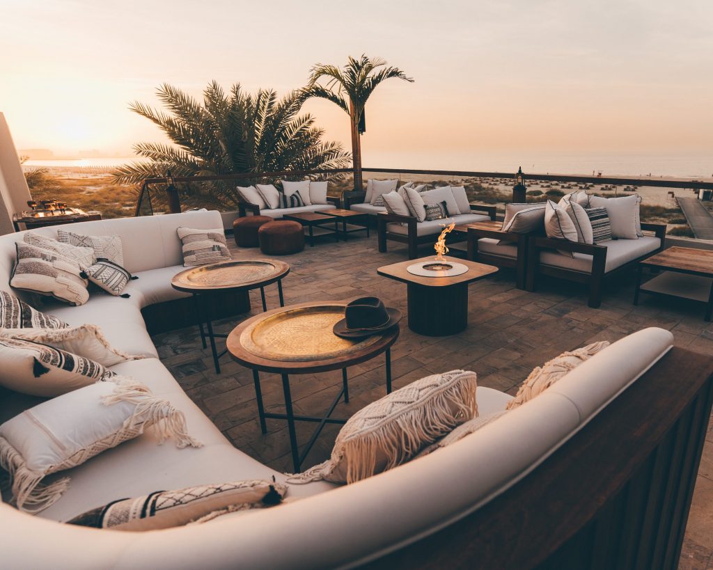 outdoor dining destinations in Abu Dhabi